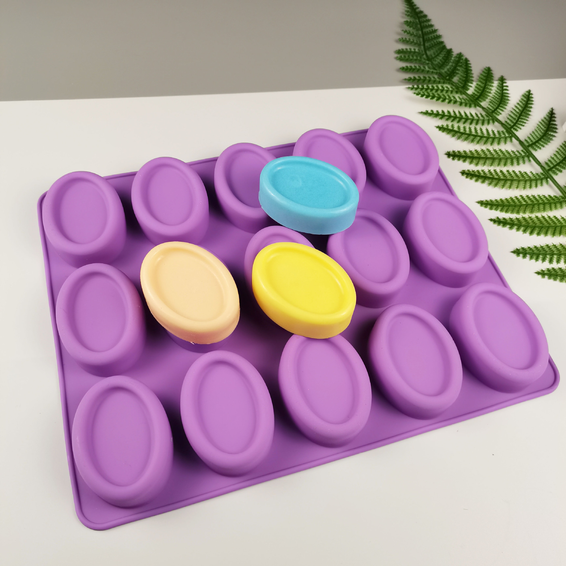 シリコーン楕円形石鹸金型 15 カップ手作りキャンドル金型キ - Soap Making Kit For Beginners のレビューと価格